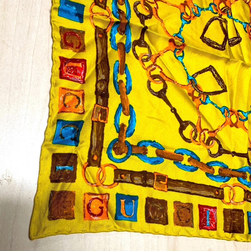 Authentic Gucci Silk Scarf for neck or bag - Picture 4 of 11